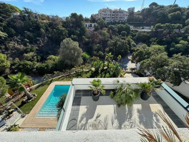 4 Makuuhuoneen Huvila Elviria