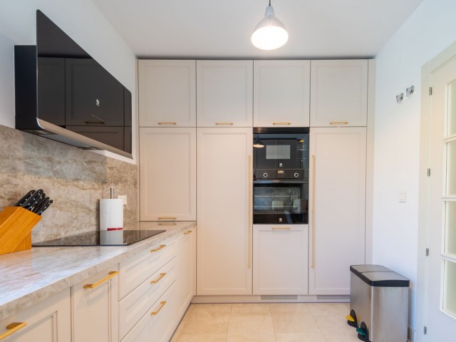 4 Bedrooms Villa in Benahavís