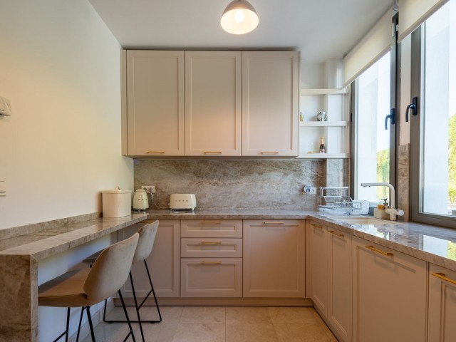 4 Bedrooms Villa in Benahavís