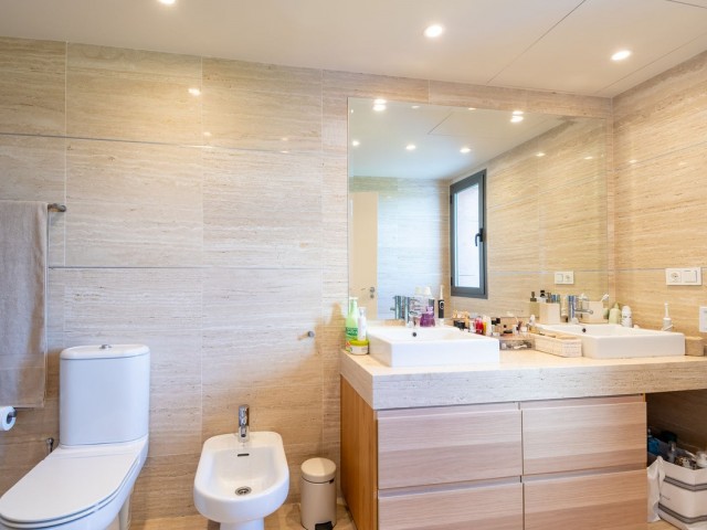 4 Bedrooms Villa in Benahavís