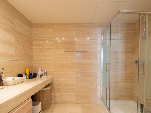 4 Bedrooms Villa in Benahavís