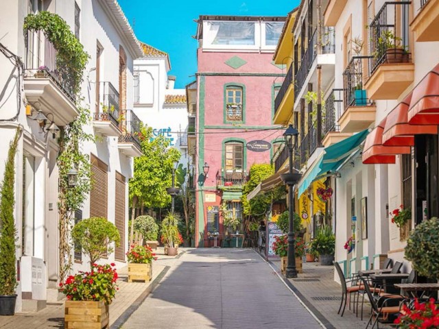 3 Bedrooms Apartment in Nueva Andalucía