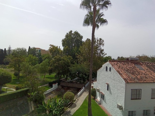 5 Bedrooms Townhouse in Marbella