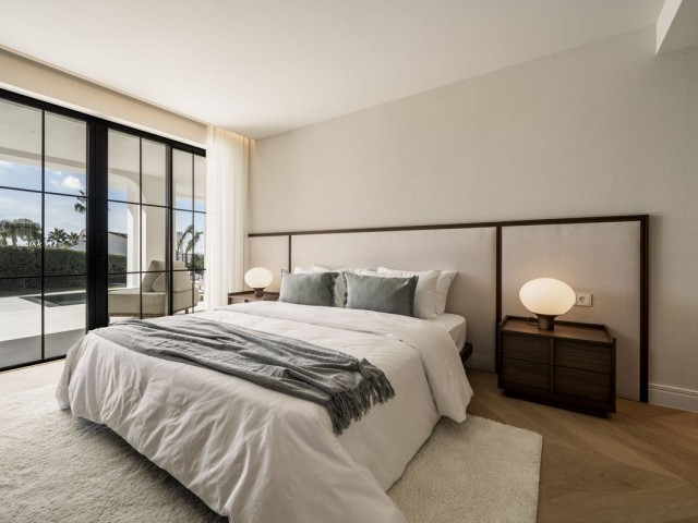 Villa avec 5 Chambres  à Nueva Andalucía