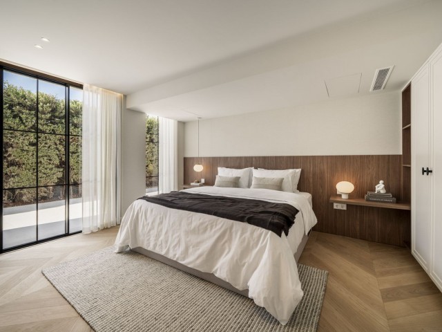 Villa avec 5 Chambres  à Nueva Andalucía