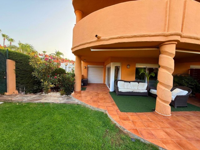 4 Bedrooms Apartment in Calahonda