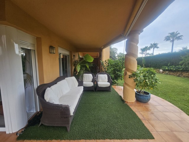 4 Bedrooms Apartment in Calahonda