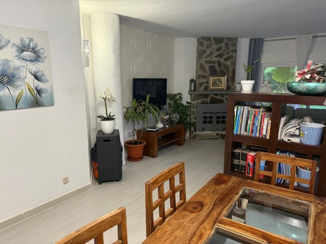 4 Bedrooms Apartment in Calahonda