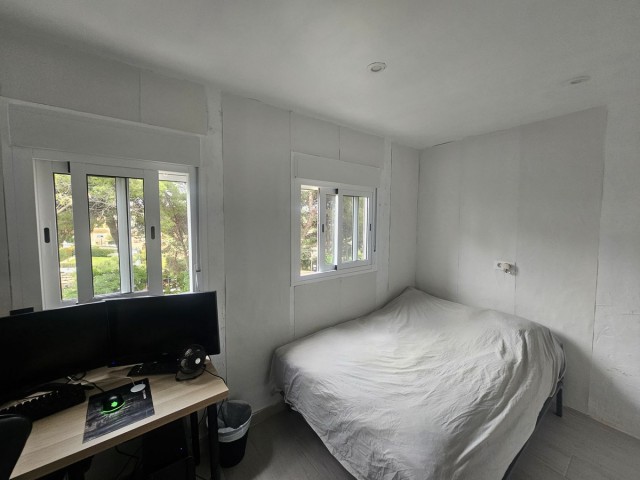 4 Bedrooms Apartment in Calahonda