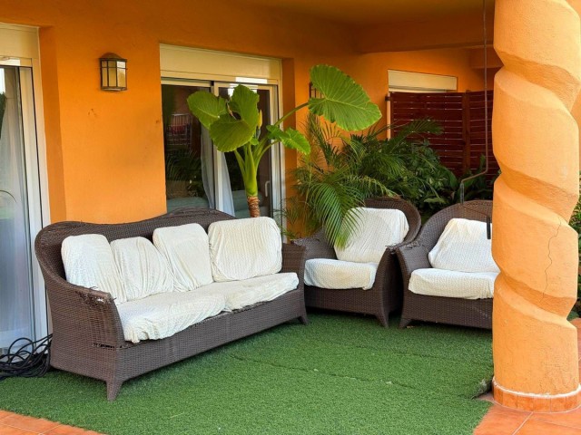 4 Bedrooms Apartment in Calahonda