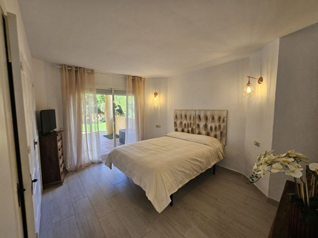 4 Bedrooms Apartment in Calahonda