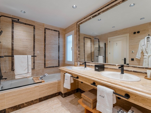 3 Bedrooms Apartment in Sierra Blanca