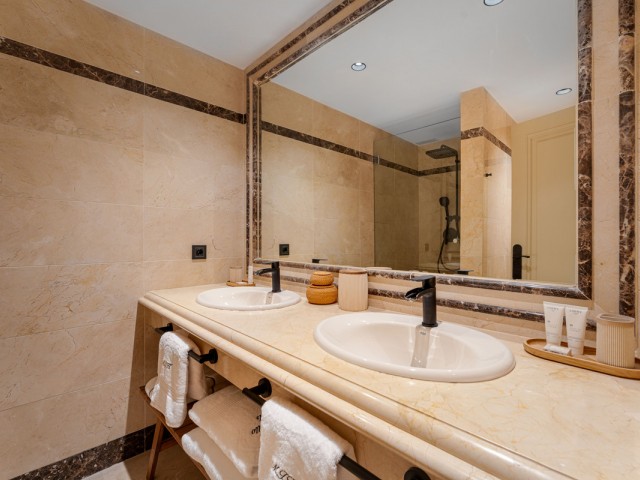 3 Bedrooms Apartment in Sierra Blanca