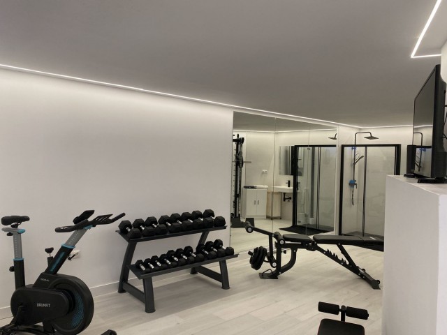 4 Bedrooms Villa in Torremolinos