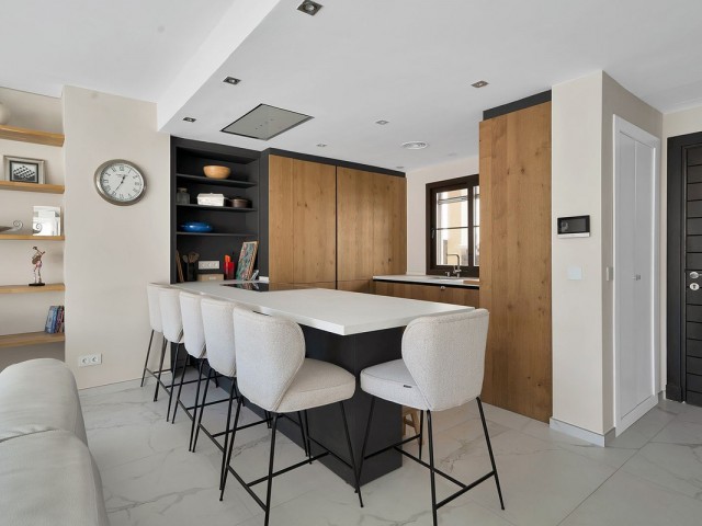 5 Bedrooms Townhouse in Benahavís