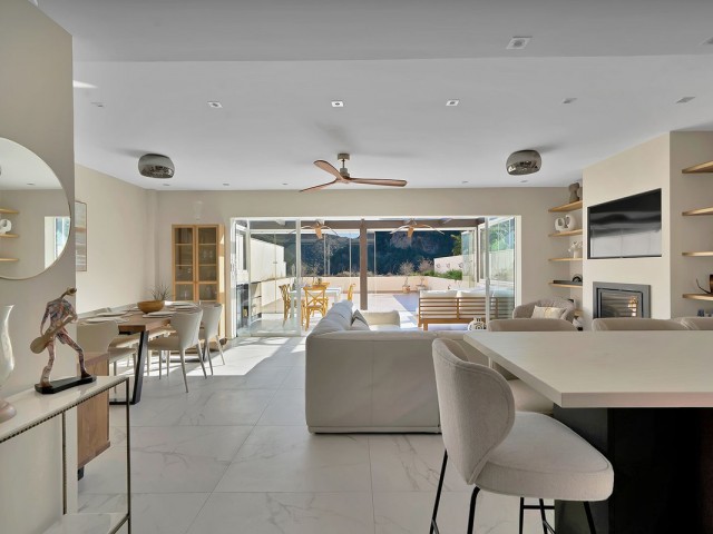 5 Bedrooms Townhouse in Benahavís