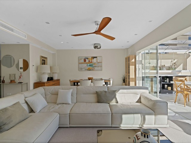 5 Bedrooms Townhouse in Benahavís