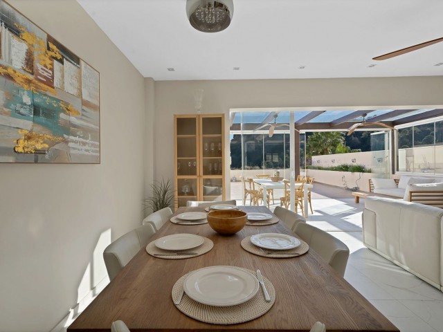 5 Bedrooms Townhouse in Benahavís