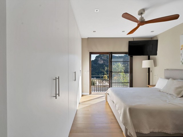 5 Bedrooms Townhouse in Benahavís