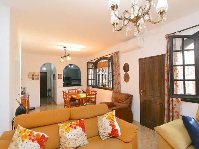 2 Bedrooms Apartment in Fuengirola