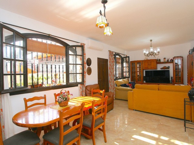 2 Bedrooms Apartment in Fuengirola