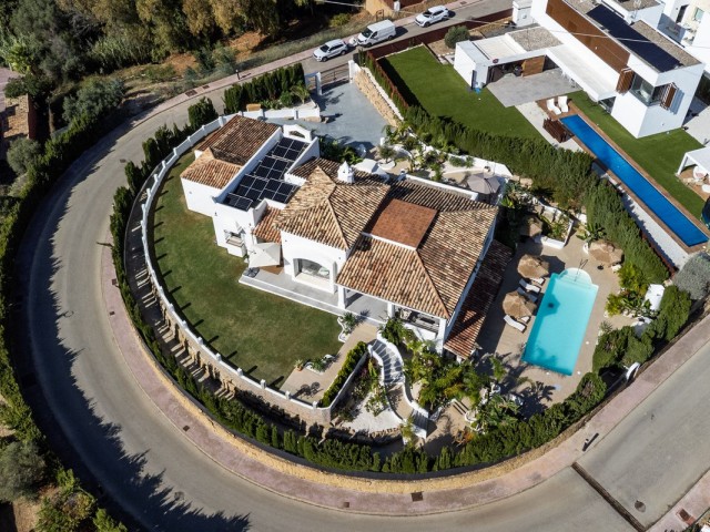 4 Bedrooms Villa in Benalmadena Costa