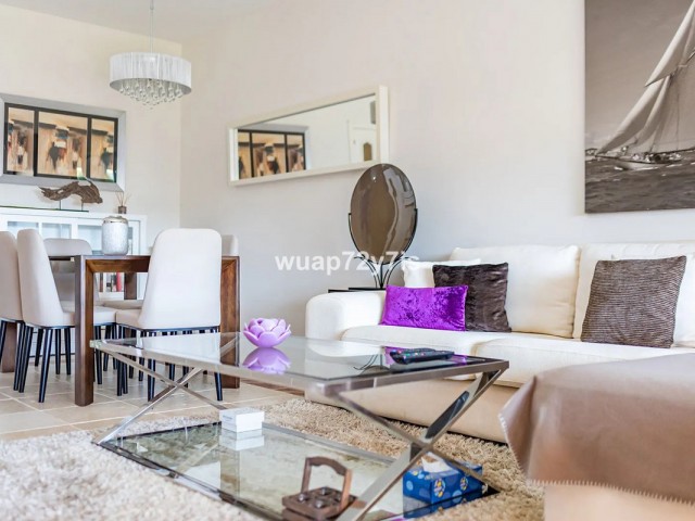 2 Bedrooms Apartment in Estepona