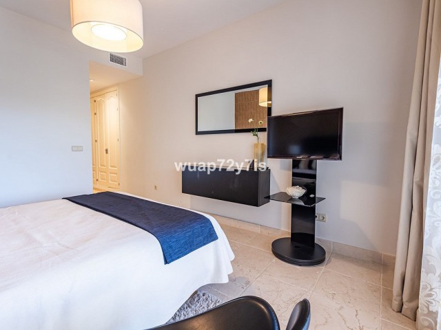 2 Bedrooms Apartment in Estepona