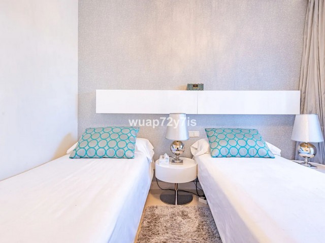 2 Bedrooms Apartment in Estepona