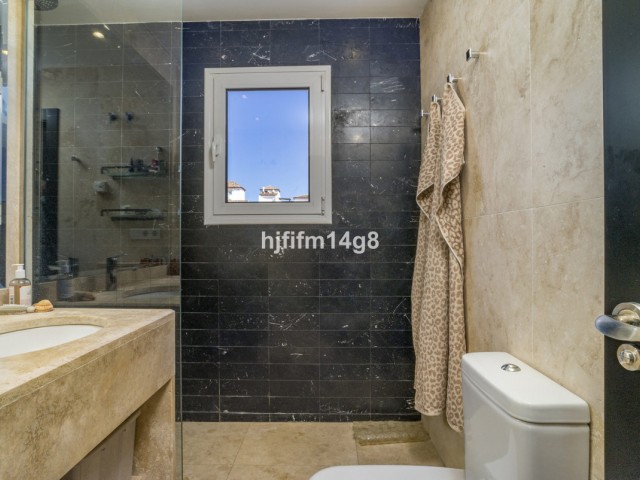 2 Makuuhuoneen Huoneisto Puerto Banús