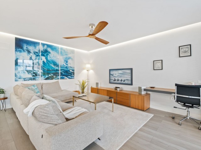 2 Bedrooms Apartment in Estepona