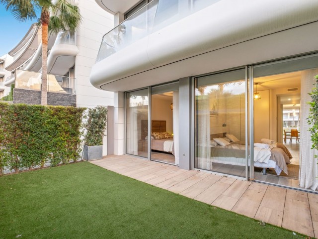 2 Bedrooms Apartment in Estepona