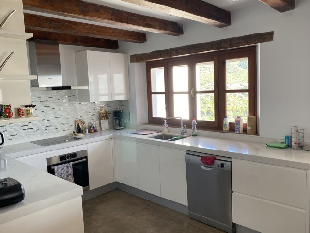 4 Bedrooms Villa in Mijas