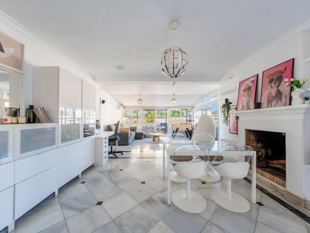 Appartement avec 3 Chambres  à Marbella