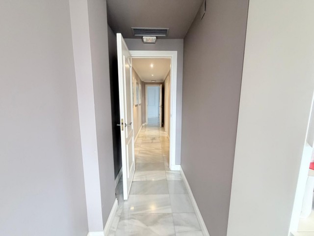 Appartement avec 3 Chambres  à Marbella