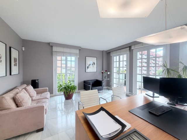 Appartement avec 3 Chambres  à Marbella