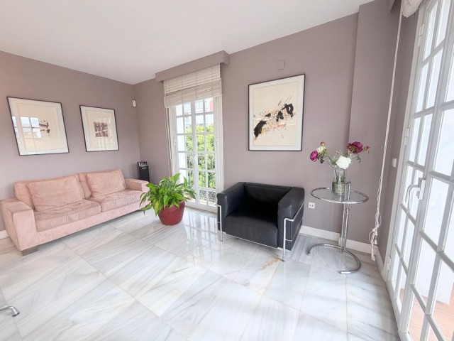 Appartement avec 3 Chambres  à Marbella