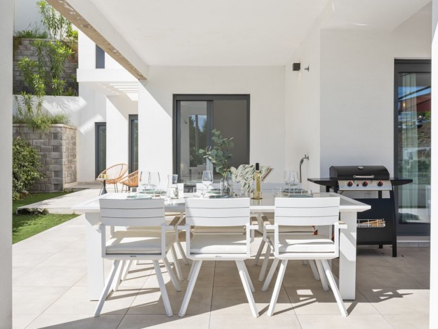 3 Bedrooms Apartment in Estepona