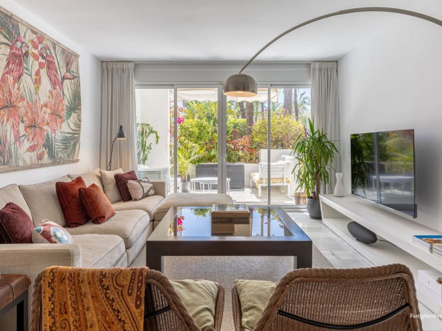 2 Bedrooms Apartment in Estepona