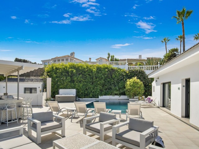 Villa avec 5 Chambres  à Torrenueva