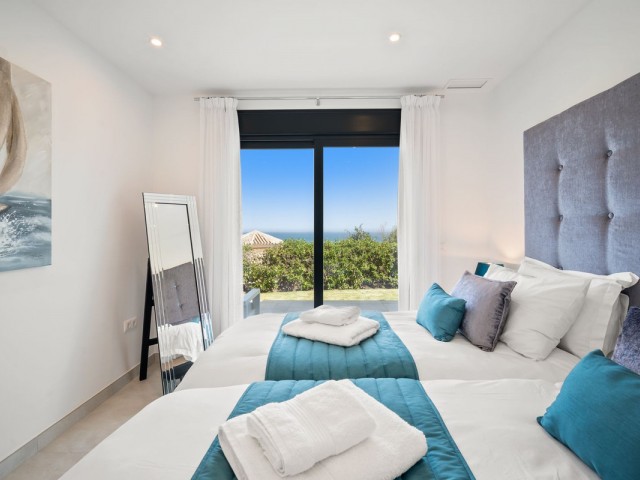 5 Soveroms Villa i Torrenueva