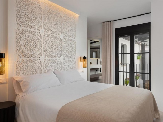 5 Bedrooms Townhouse in Marbella