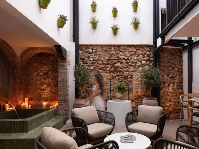 5 Bedrooms Townhouse in Marbella