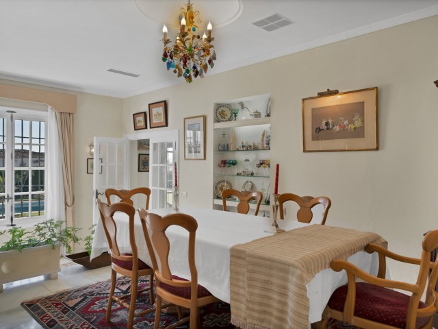 Villa avec 6 Chambres  à Las Brisas