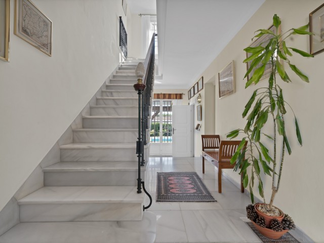 Villa avec 6 Chambres  à Las Brisas