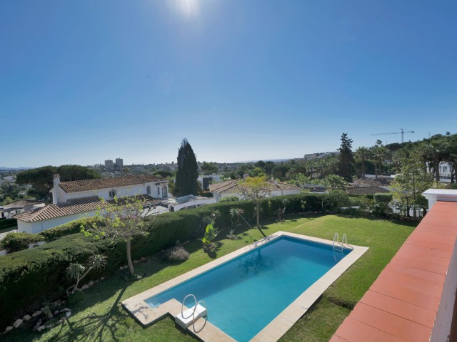 6 Makuuhuoneen Huvila Las Brisas