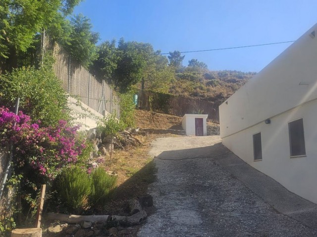 3 Bedrooms Villa in Estepona