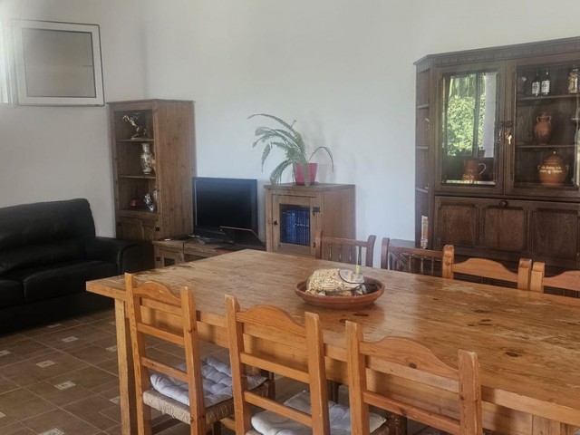 3 Bedrooms Villa in Estepona