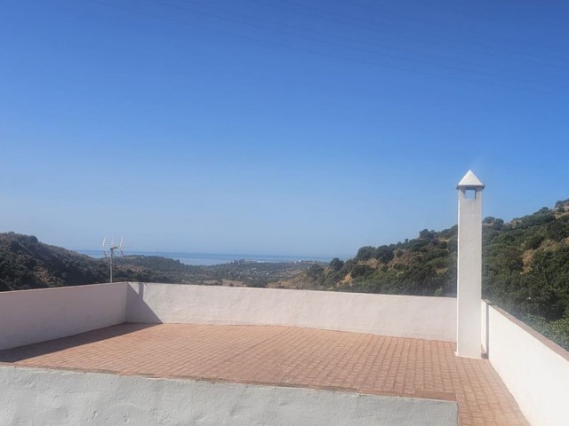 3 Bedrooms Villa in Estepona