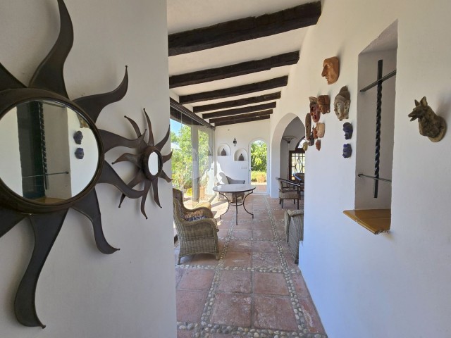 Villa con 6 Dormitorios  en Alhaurín el Grande